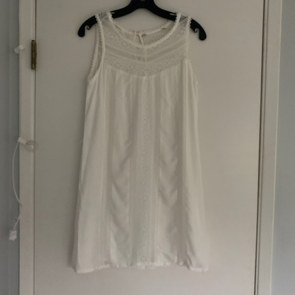 WHITE DRESS